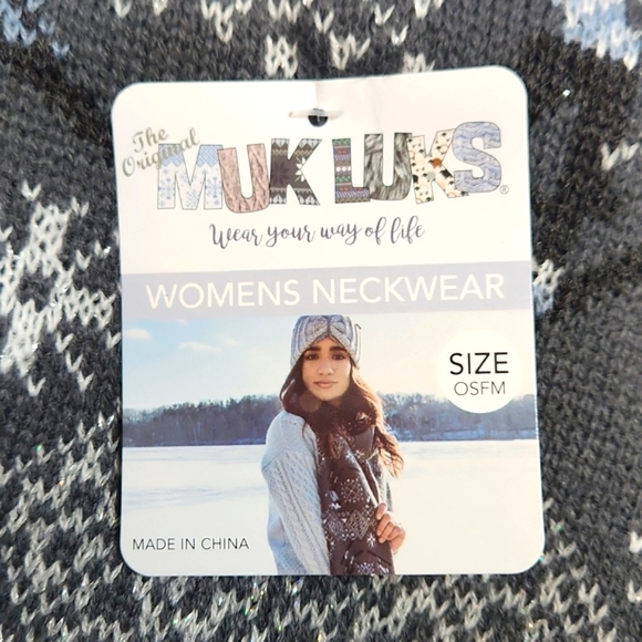 NWT Muk Luks 67" tassel Scarf, Dark Grey Heather OSFM Designed in Milwau… - Picture 3 of 13